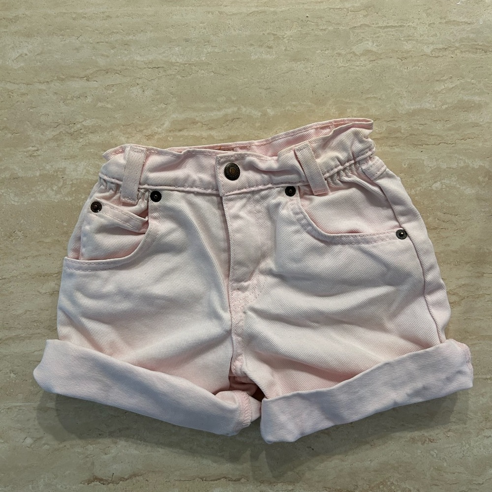 Sold out 🫶🏼 Vintage Levis size 6 cut off distressed shorts - Picture 9 of 12